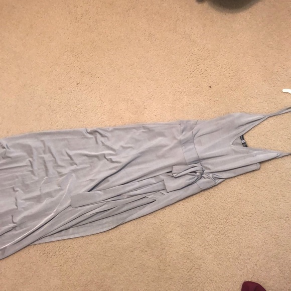 Formal dress! - Picture 2 of 3